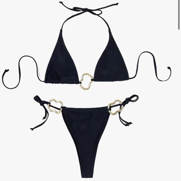 Elegant Black Bikini Set - Picture 2 of 2